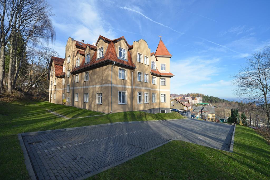 Apartament Glamour , Przestronny, Komfortowy, Blisko Szlakow Karpacz Exteriör bild
