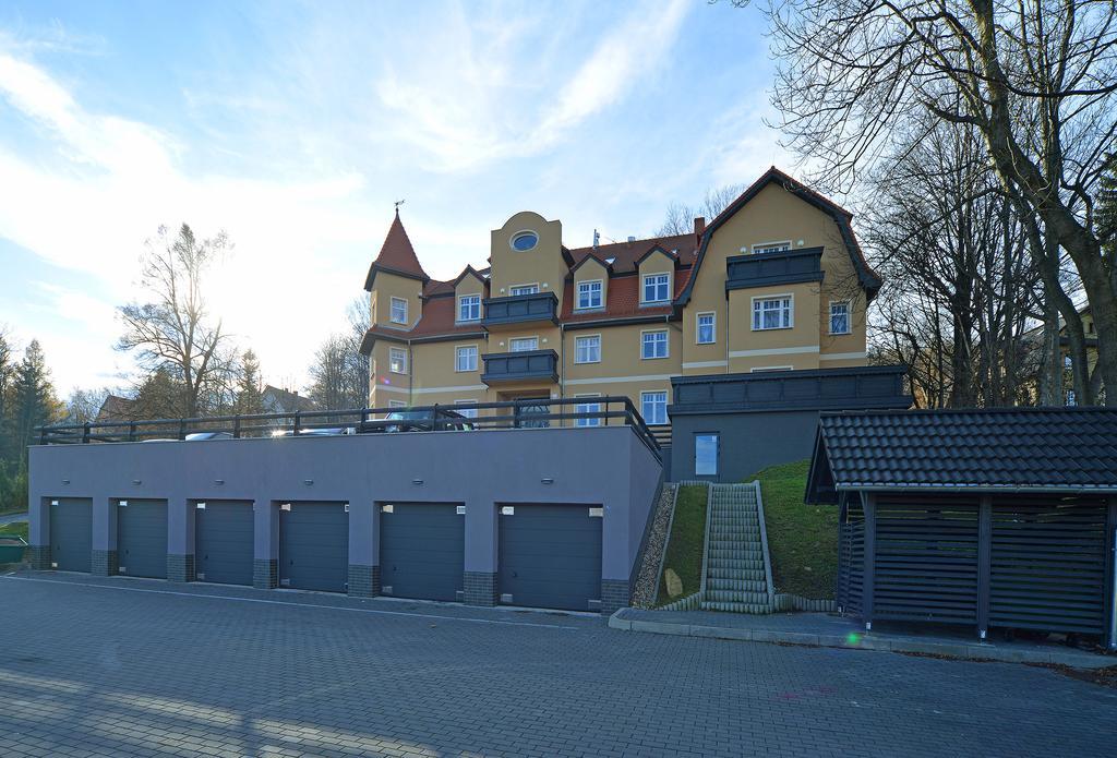 Apartament Glamour , Przestronny, Komfortowy, Blisko Szlakow Karpacz Exteriör bild